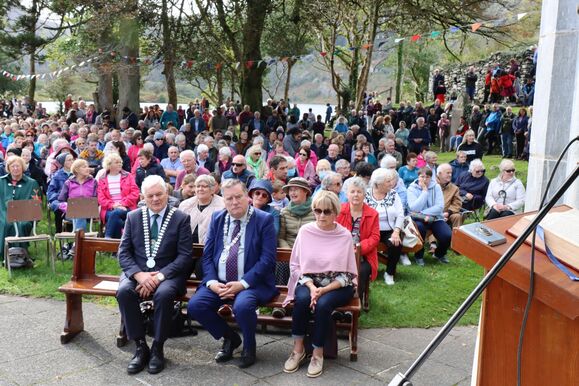 Large Gathering for Gougane Sunday Large Gathering for Gougane Sunday